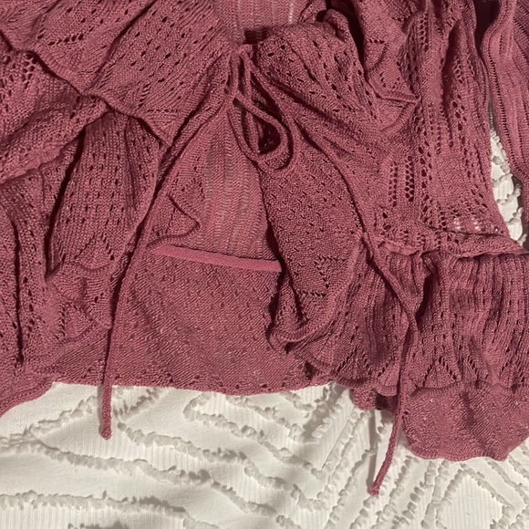 Y2K dark pink-ish purple-ish vintage crop cardigan. Ties in front. Flare sleeves - Picture 3 of 6